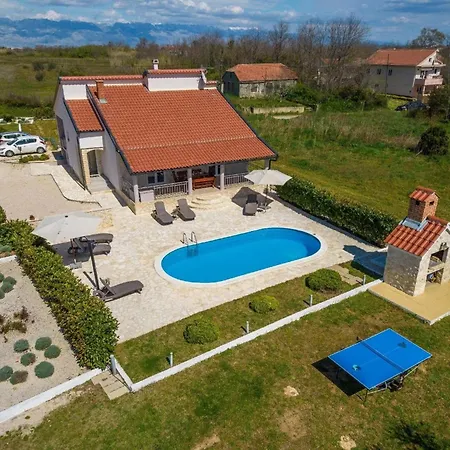 בית נופש Ferienhaus In Privlaka Mit Privatem Pool - B44224 פריבלאקה