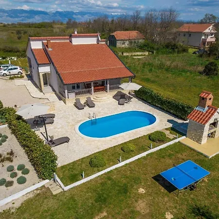 Ferienhaus In Privlaka Mit Privatem Pool - B44224 פריבלאקה